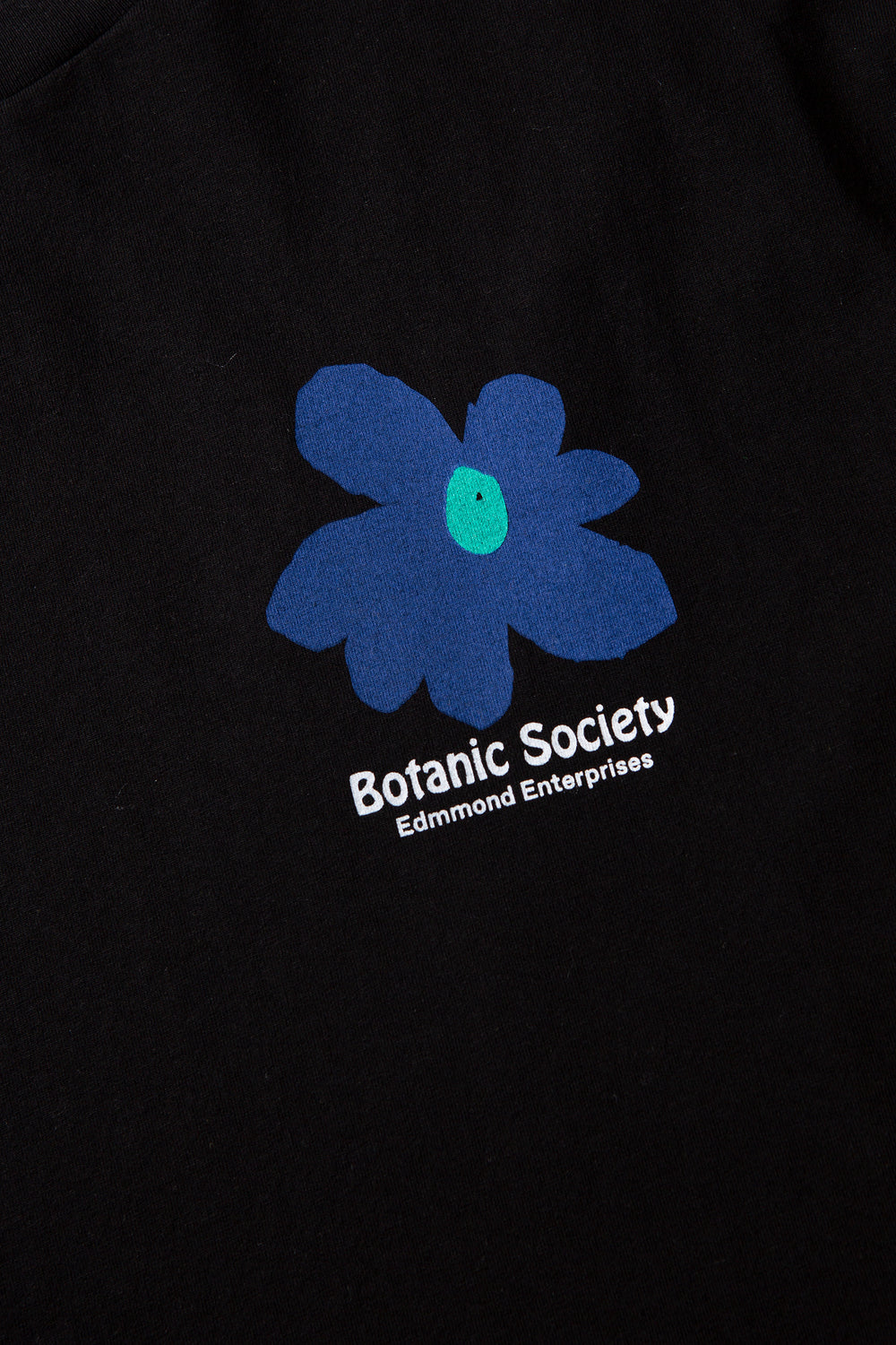 Botanic Tee - Plain Black